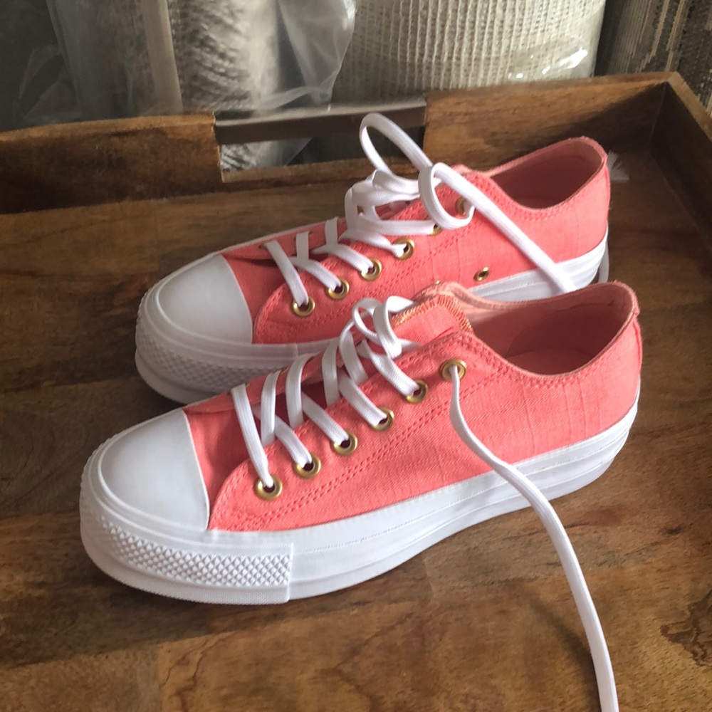 Girls shoes